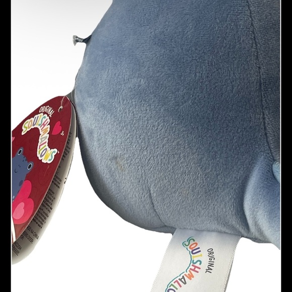 Squishmallow Agnolo Frog Plush w/ Pink Donut 8" Valentine’s Day Edition NWT - Picture 4 of 5